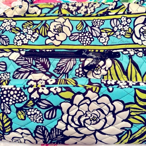 EUC VERA BRADLEY Retired Island Blooms Bowler Bag Purse, Clean! Original Owner - Picture 2 of 9